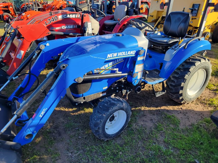 New Holland Boomer 24